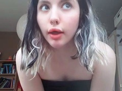 Amateur Webcam Teen Masturbates And Teases