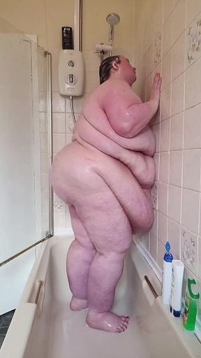 The fat SSBBW shower Goddess