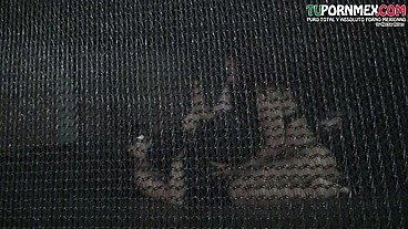 viendo a unas amigas
