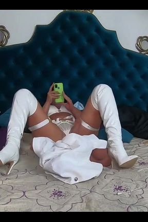 I love to be fucked by this futa-toy