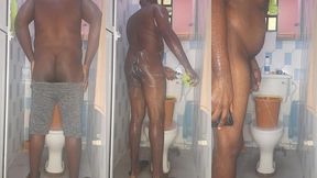 african giant fingering his tight anus while bathing