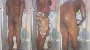 african giant fingering his tight anus while bathing