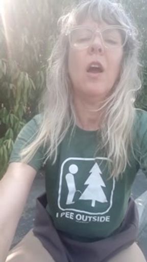 Glasses Granny Pee
