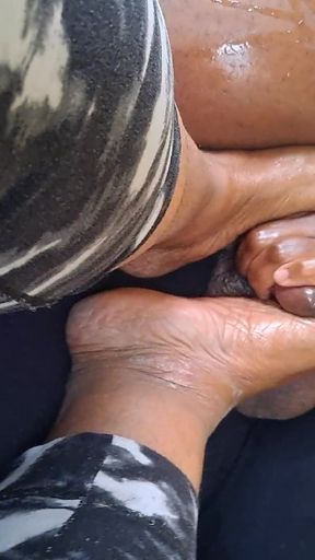 Goddness Bee's Pressure Lazy Footjob N Toejob 4K HD