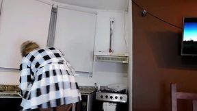 to feed him i made him fuck me for hours