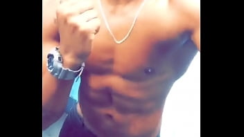 Moreno novinho dan&ccedil_ando funk