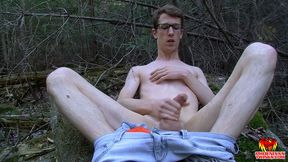 Geeky Twink Sacha West Jacks Off Outdoors - Phoenixxx Twinks