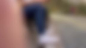 me encuentro en el parque a morro twink esperando a su novia... le sacó plática y le ofrezco una lana a cambio que me de culo jeje 😈