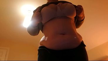 watch me change out of my SWEATY work clothes