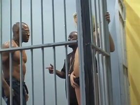 Horny black stud bangs sexy white babe before shooting his load