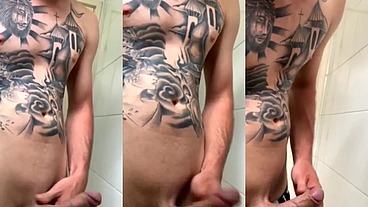 MACHO GOSTOSO TATUADO BRANQUINHO DELICIA