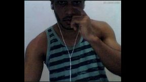 Gostoso se exibindo no Cam4. N&atilde_o mostra pica