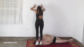 Natasa's hundred jumps on his slave's head wmv