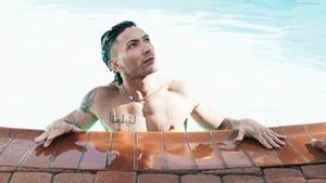 Tatted Twink Takes Top