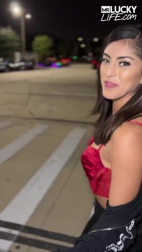 Cageside Arm Candy In Orlando With Latina Babe Sophia Leone