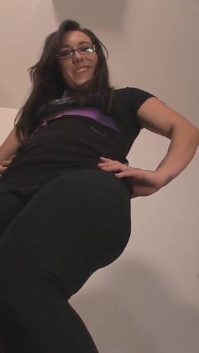 Tiny Ronald Featuring Sinn Sage