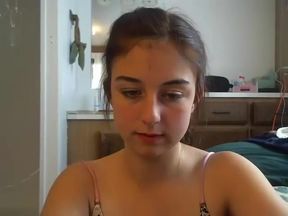Nasty slut JewelRancid milks tits