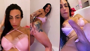 Exclusive For Subscribers - Yesterday I had a problem with the plumbing in my house and the technician came here to solve it... - Ts Vanessa Rafaella