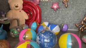 b2p balloons among beachballs