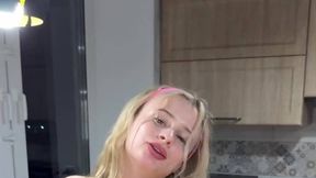 Member Video @miaamelia @Showing Boobs & #Blonde #Big Boobs #Sexy gratis tube | Tik.Porn