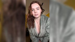 Mom with big tits swaps her lingerie in front of him
