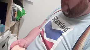 Large Bear Jerks Off With Fleshlight