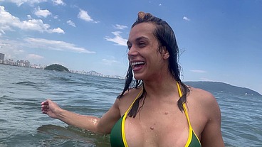 Trouxe Shakira pras Praias de Santos e Fodemos no Meu Sofá do Amor - Parte 3