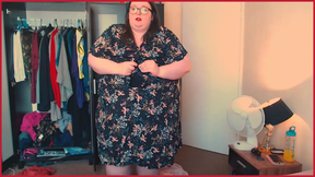 SSBBW RIPS CLOTHES THAT DON&#039;T FIT BODY