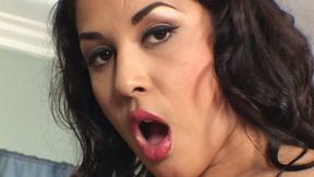 paige taylor enjoys a blow bang
