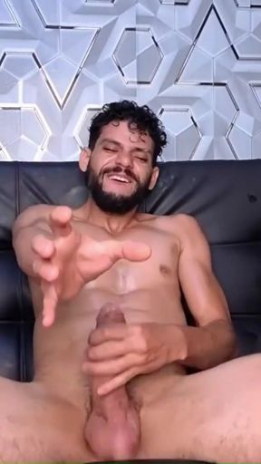 ZION THE LEGEND GREAT BAT FLEXING EVERY GREAT MUSCLE   Clip 1