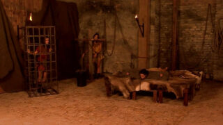 Babes Eropah Eufrat, Vanessa Twain dan Erica Lightspeed melakukan gangbang liar dengan hisap zakar, menunggang dan pancutan air mani di dalam mulut