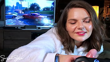 Sucking him off while he is Gaming - how Long will he Last? Blowjob & Handjob