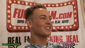 Fuck a fan - Tan blonde w perky big tits gives happy mexican catholic Jones handjob