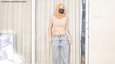 Behind the Hijab: My OnlyFans Journey & Jeans Try-On