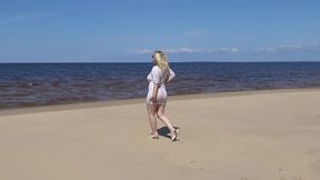 golden rain 96 - piss on beach
