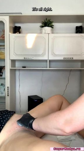 Deep depilation lesson for a girl with a juicy body