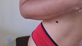 minha empregada loira brasileira que tem uma bunda enorme e perfeita sofre com um pau cabeca de cogumelo bem duro no seu cu!