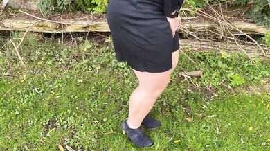 Desperate wetting accident outdoors piss on shoes and dress after party