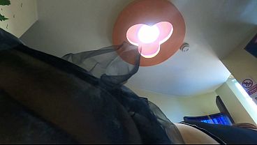 Mi empleada venezolana me busca porque su marido no le da lo que yo le doy