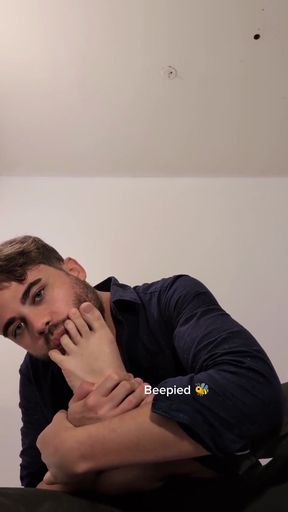 Feet Worship Pillow Humping and Masturbation Clips - Beepied