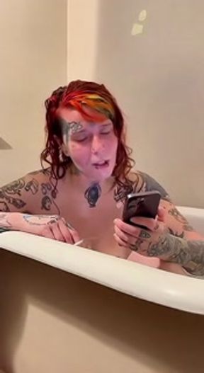 Slutty Syd Loves Porn