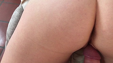 Stepmom stuck over the couch gets good sex from stepson - Erin Electra