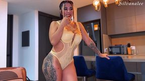 madrastra cachonda deja que su hijastro le folle el culo - anal - silvana lee - brandon cruz