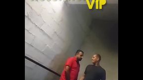 SEXO NA ESCADA DE EMERG&Ecirc_NCIA