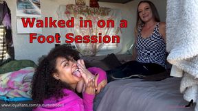 Walked in on a Foot Session - Shae Kink And Princess Sophia Exhibitionist Lesbian Foot Worship With Sole Licking And Blue Pedicure Toe Worship