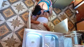 Cheating wife fucks the plumber