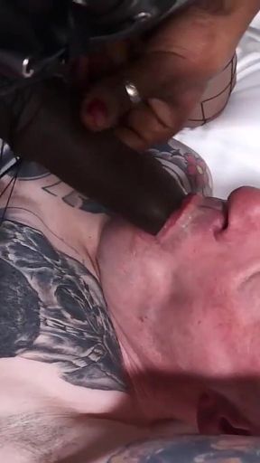 Stunning Tranny Flavia Lins Fucks Italian Guy