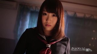 Cosplayer colegiala japonesa complacida en gangbang