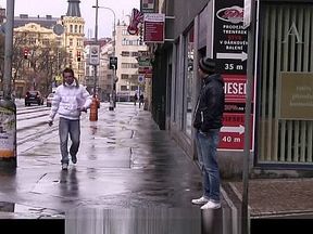 Homo guy seduces hetero property agent