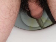 i pee and show full bush